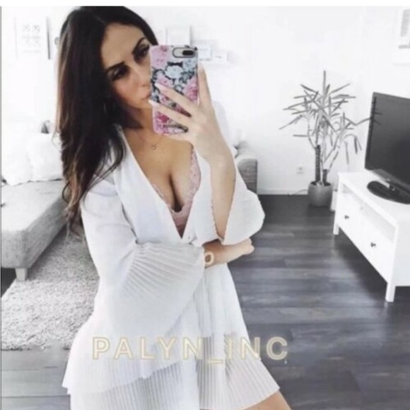 ZARA White PLEATED DRESS BLOUSE TUNIC Flowing V-neck blouse long sleeves - Picture 8 of 15